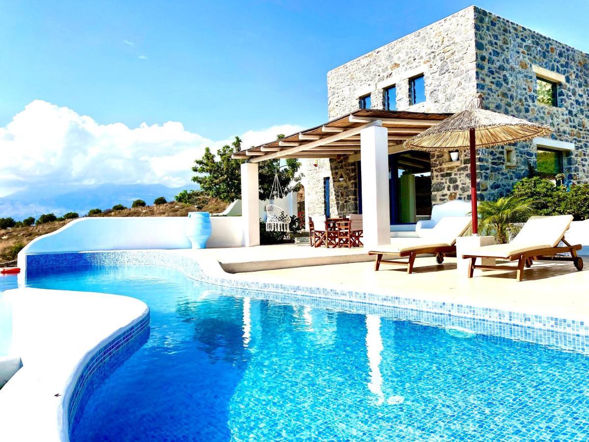 Stelani Villas & Suites 칼라마키 외부 사진