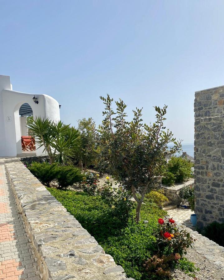 Stelani Villas & Suites 칼라마키 외부 사진